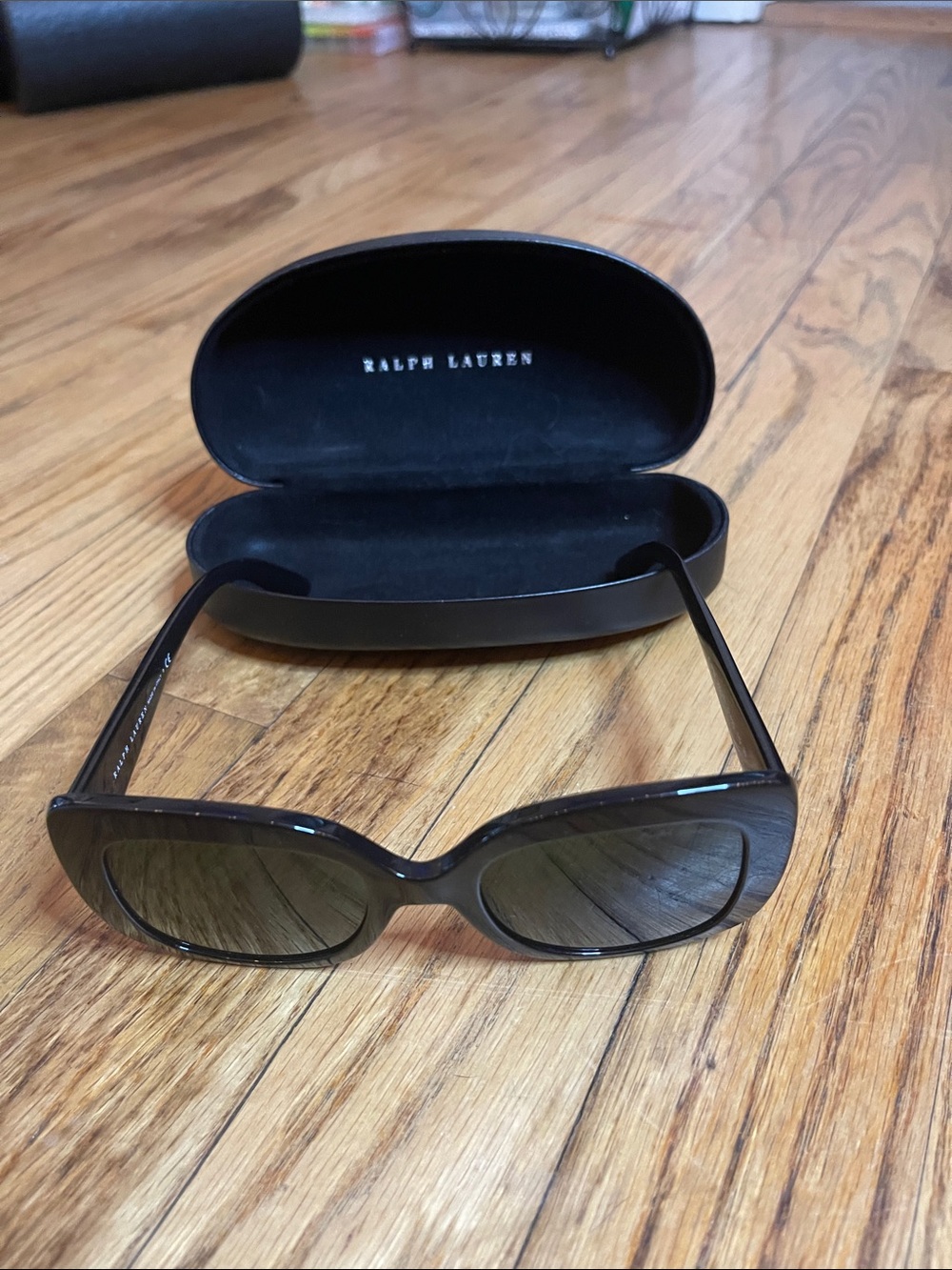 Ralph Lauren Black Women’s Rectangular Sunglasses with case